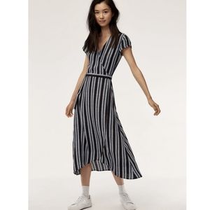 NWOT Aritzia Wilfred Free Jessa Wrap Dress